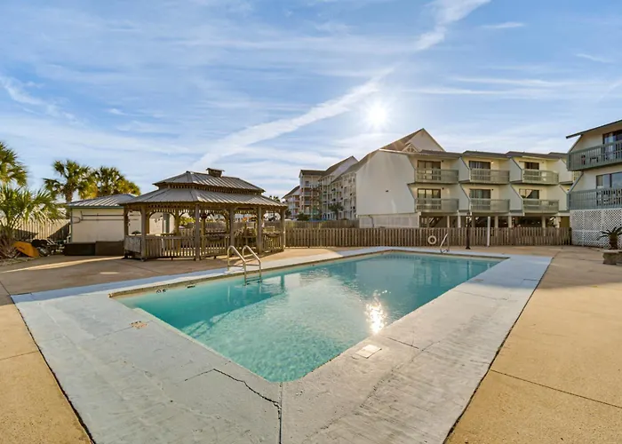 Gulf Shores Condo With Pool Access Walk To Beach!